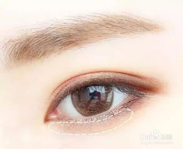 倒影眼线怎么画居然可以年轻十岁