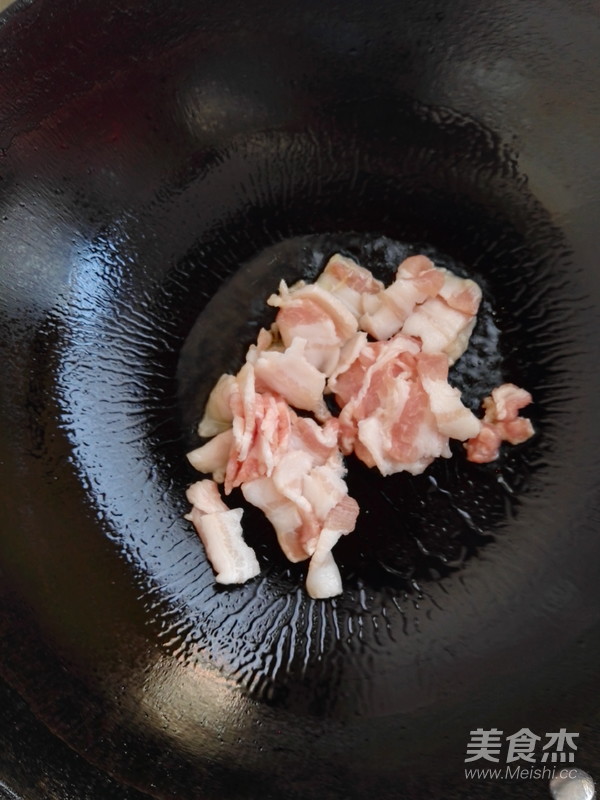 黑木耳洋葱炒五花肉