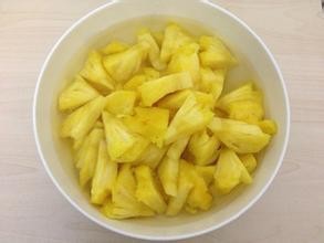 应该怎样吃菠萝
