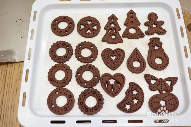 可可镂空饼干的制作方法