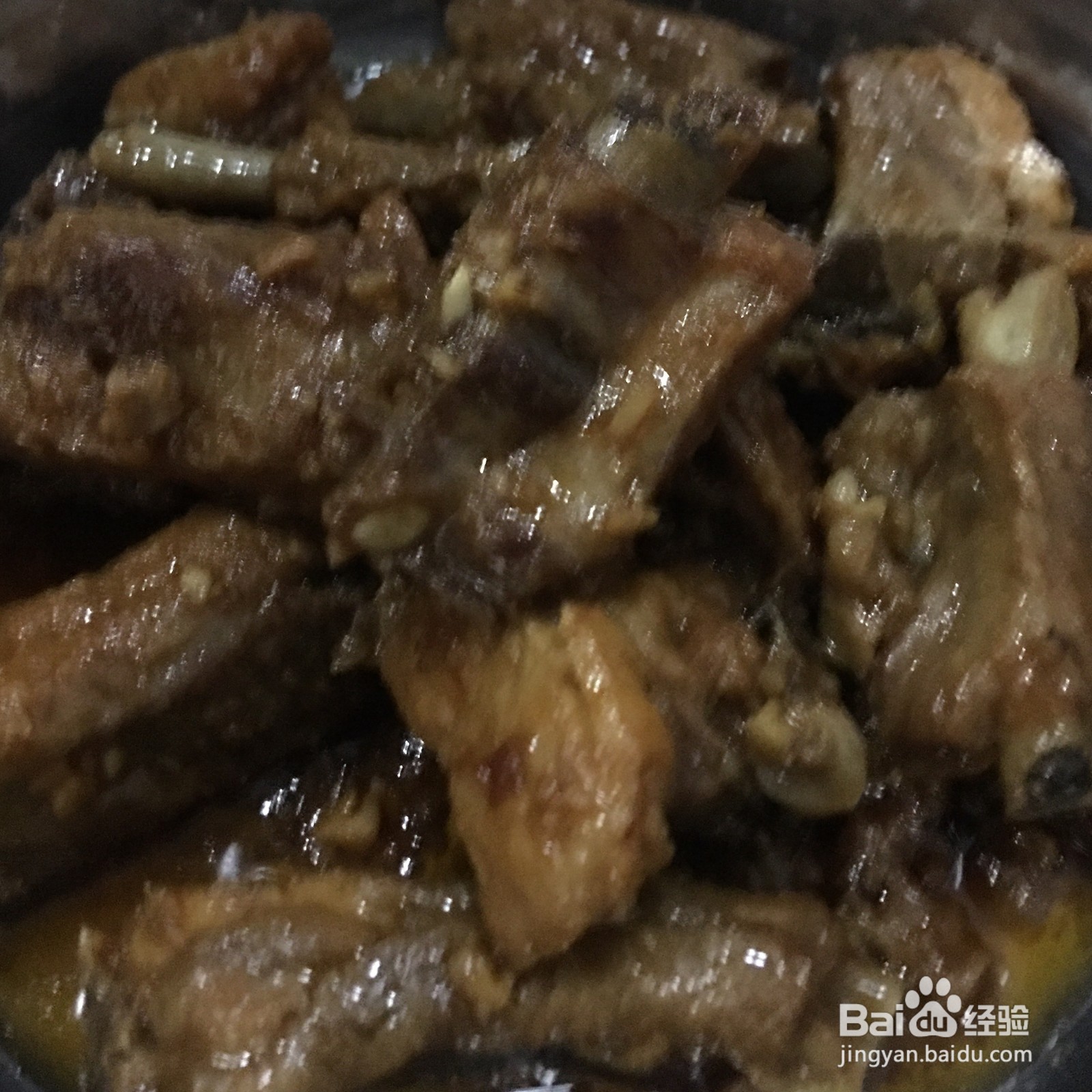 如何制作美味的蒜香排骨