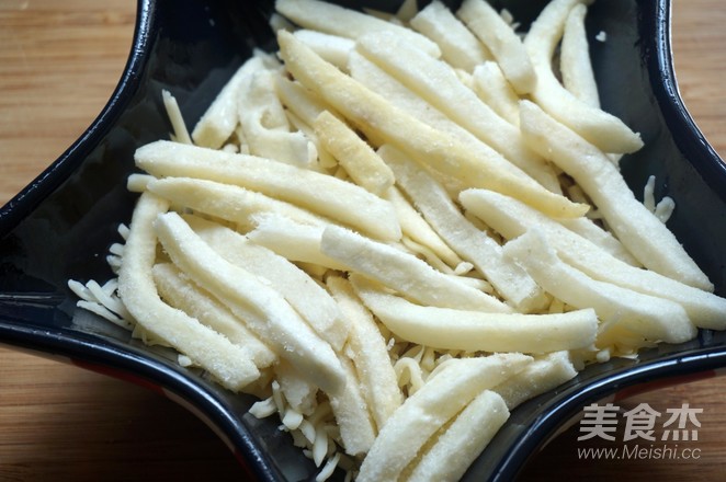 焗烤薯条派的做法