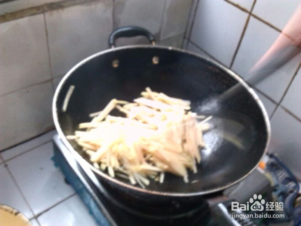 怎样制作美味的干煸土豆丝？