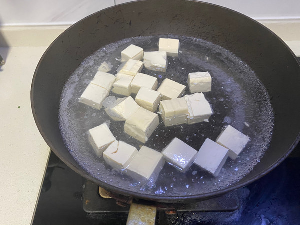 三文鱼头豆腐汤