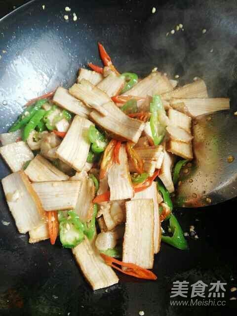 小炒豆干的做法