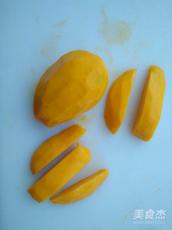 芒果、草莓班戟