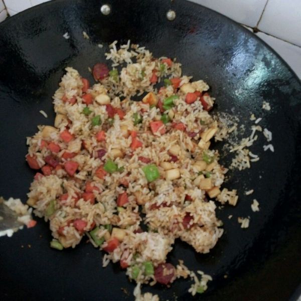 杏鲍菇双肠炒饭