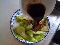 凉拌糖醋萝卜皮