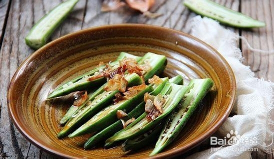 秋葵最保持营养的吃法---蒸秋葵配红葱酥