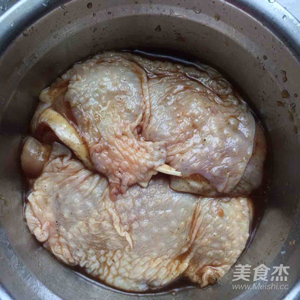 嫩煎黑胡椒鸡腿