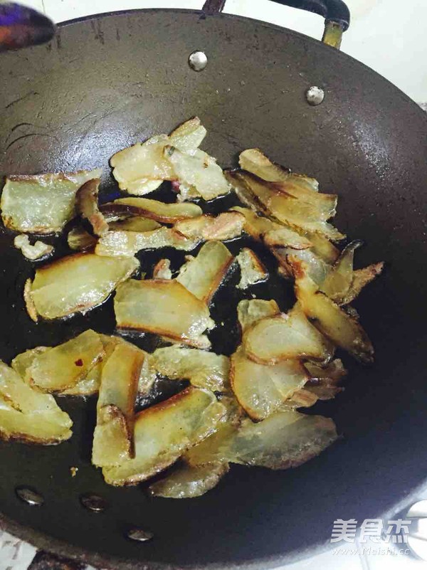 豌豆尖炒腊肉