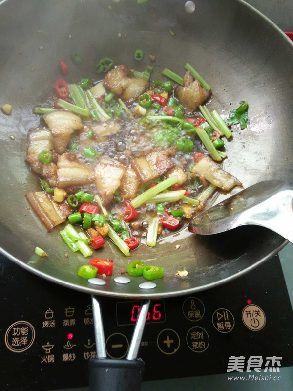 花菜炒五花肉
