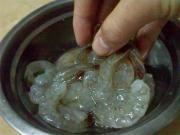 怎样自制西芹百合炒虾仁