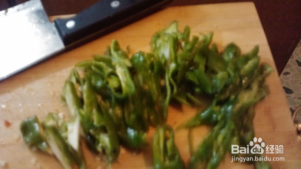 两个人的小日子：[14]青椒炒香煎草鱼