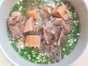 藕排骨汤做法