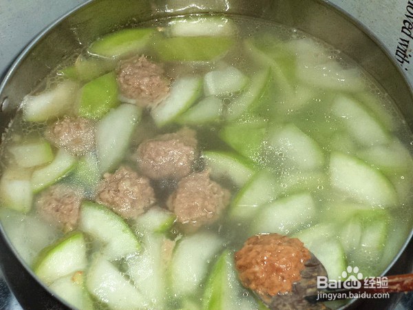 如何制作猪肉丸冬瓜粉丝汤