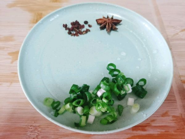 豆瓣酱啤酒烧鲈鱼