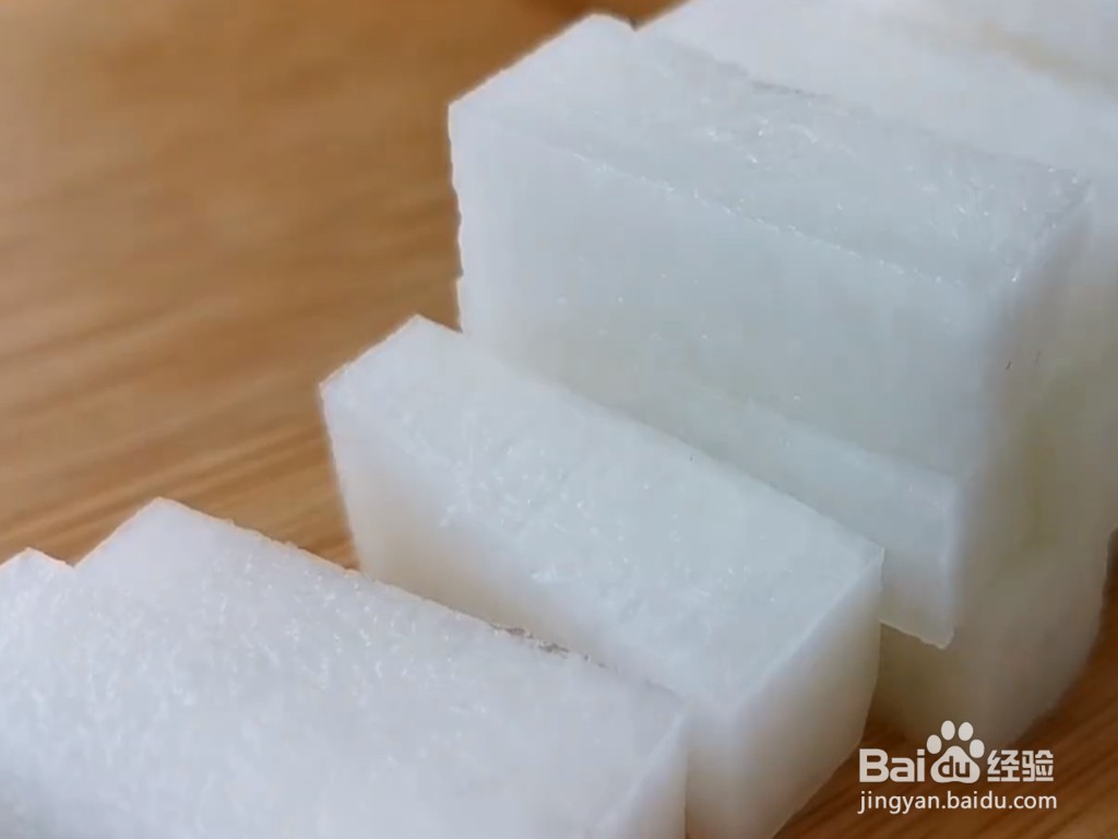 白萝卜和芹菜的碰撞