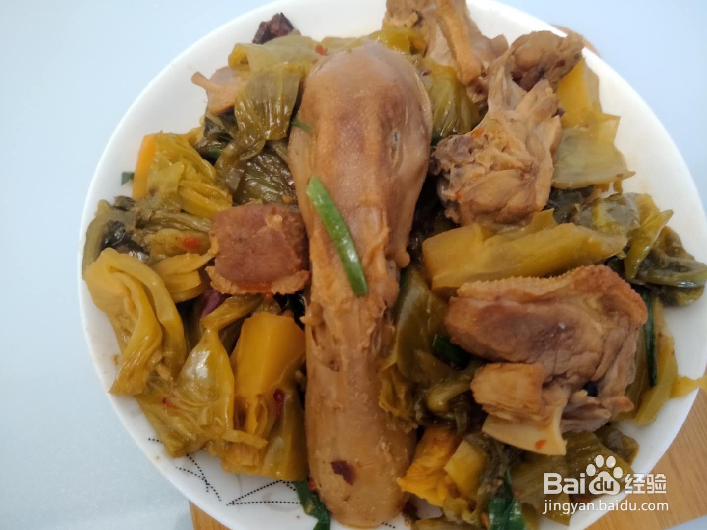 酸菜烧鸭肉做法步骤