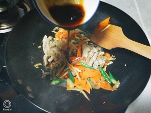如何制作麻辣牛肉炒胡萝卜