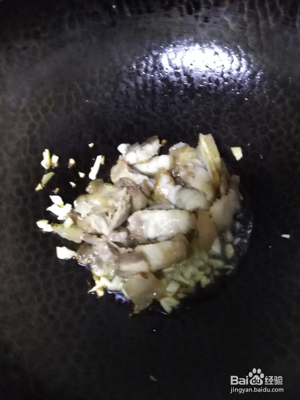 五花肉炒香菇