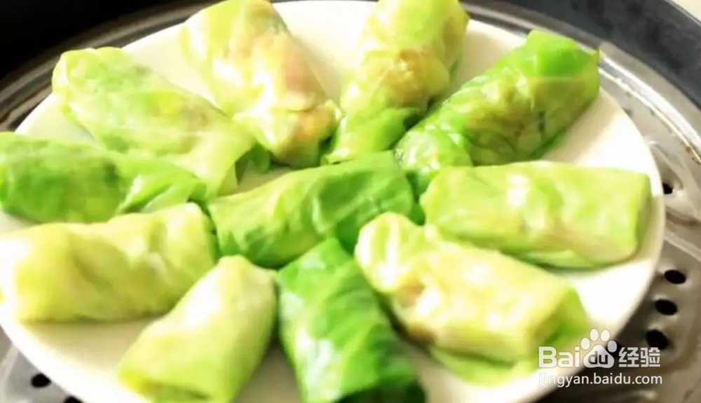 包菜换一种新吃法,整个往锅里一放