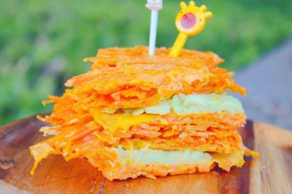 牛肉果地瓜丝鸡蛋饼