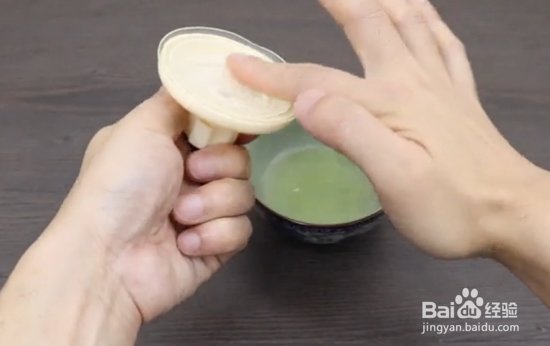 吸盘挂钩吸不牢怎么办？这里有妙招