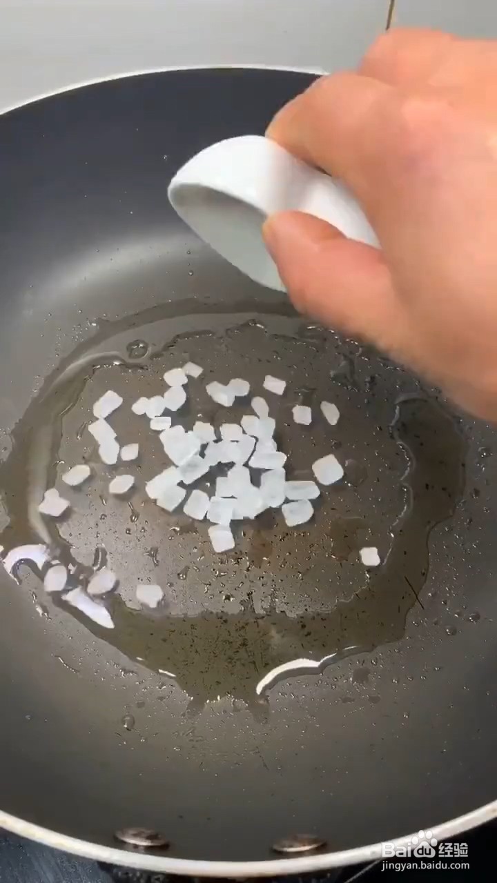 如何在家弄美味好吃的红烧五花肉鹌鹑蛋