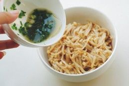【葱油金针菇】拯救食欲的凉拌菜