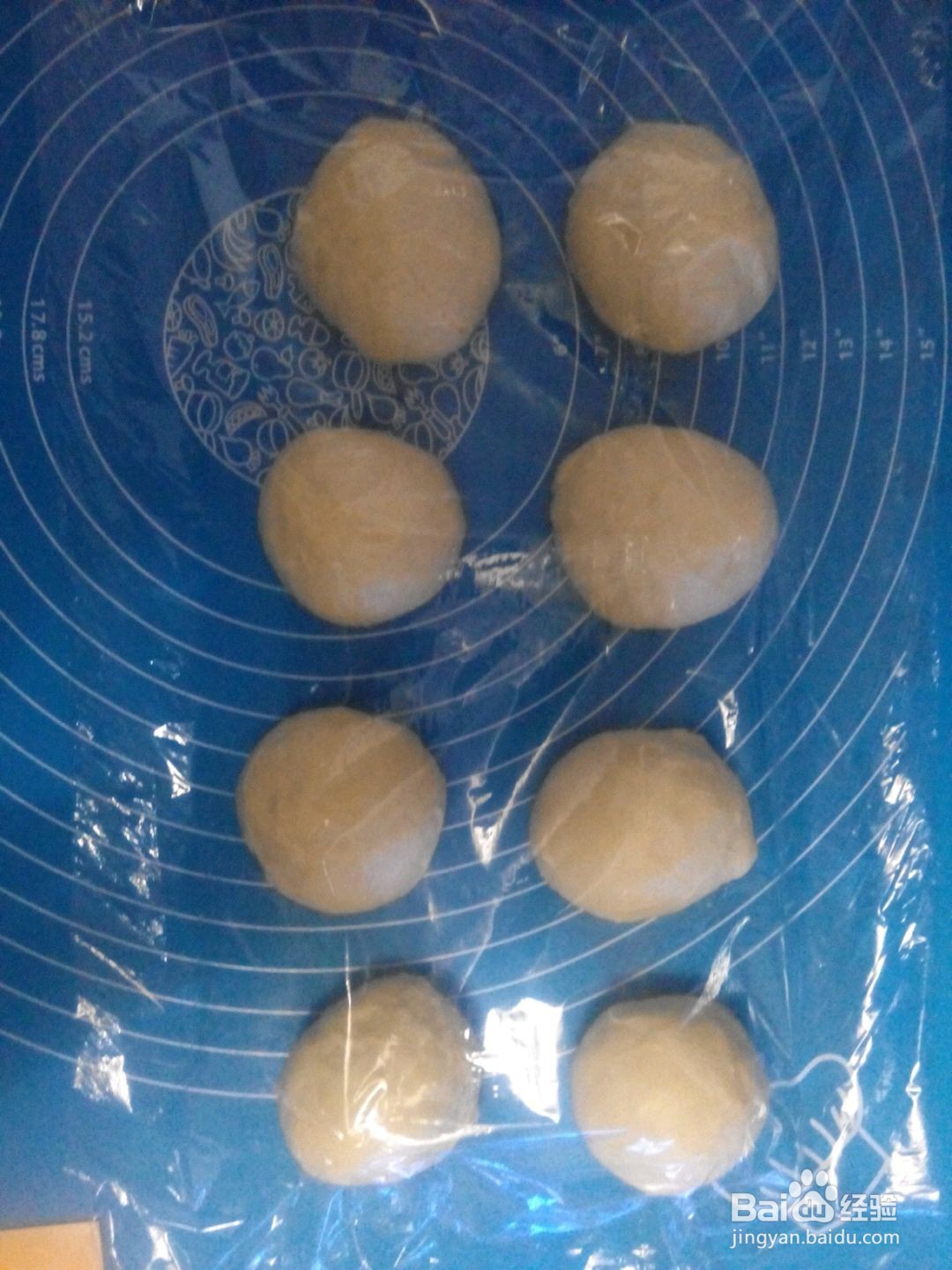 奶香小面包的做法