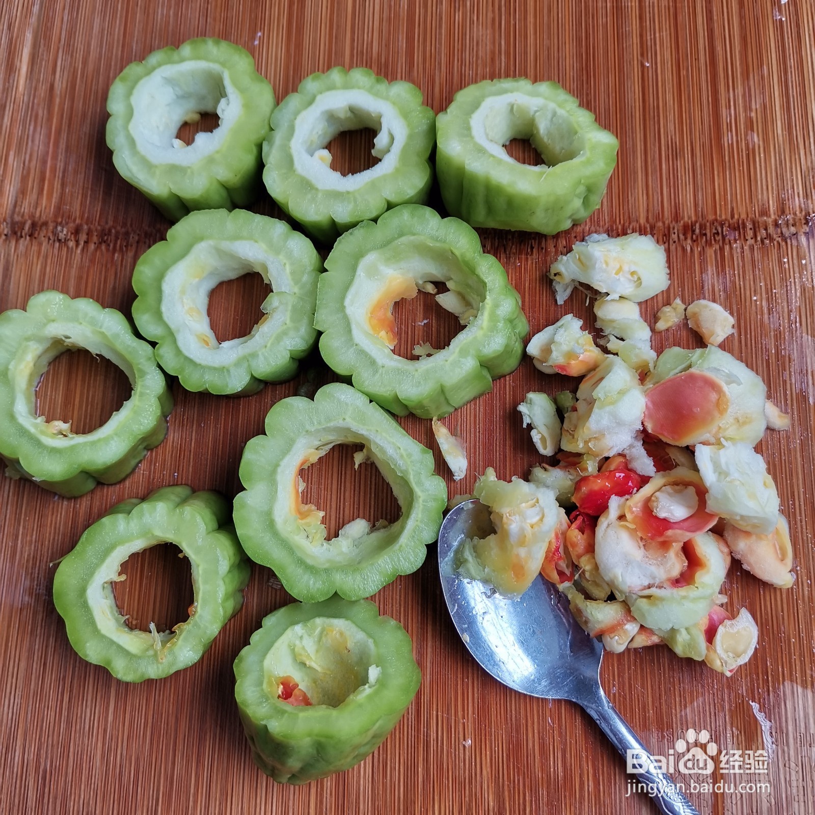 排骨与苦瓜的简单做法