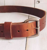 教你用废旧皮带diy个性的老式的书籍捆绑带