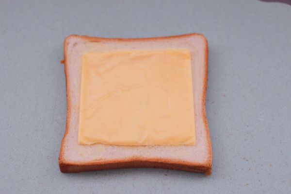 田园时蔬吐司披萨