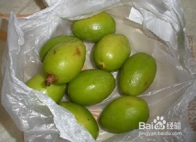 女性美容养颜食谱：[2]橄榄雪梨炖瘦肉