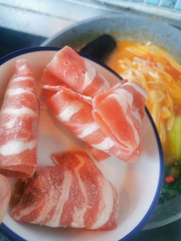 爱吃番茄的小伙伴不能错过的番茄肥牛煎蛋面