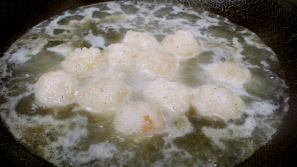 虾仁丸子煮油菜