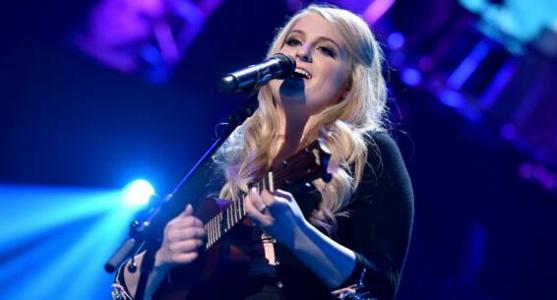 好声音我在人民广场吃炸鸡前面的英文歌名