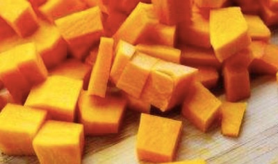 适合健身低热量沙拉：扇贝芒果蔬菜沙拉