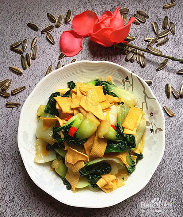 如何自制千张炒奶油白菜