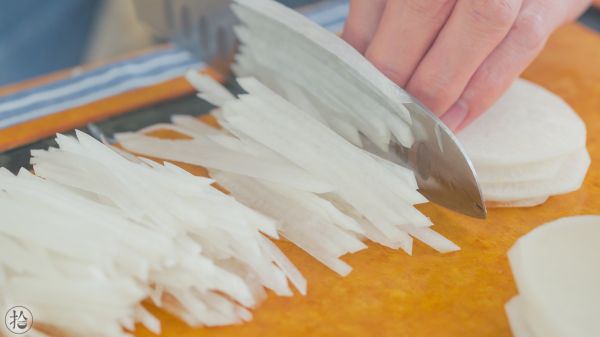 羊肉丸子萝卜汤