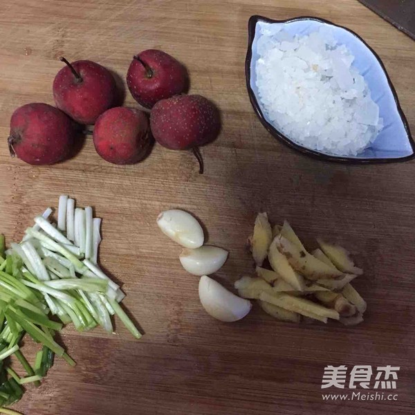 山楂红烧肉的做法