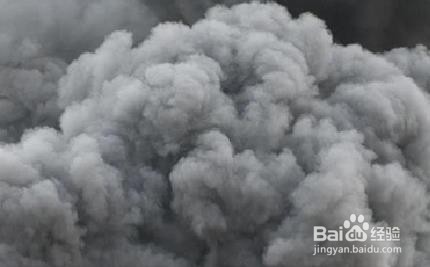 如何处理失火被熏黑的墙面