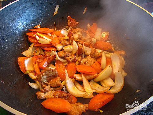 美味鸡柳炒红萝卜