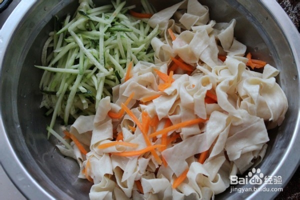 凉拌豆筋的做法