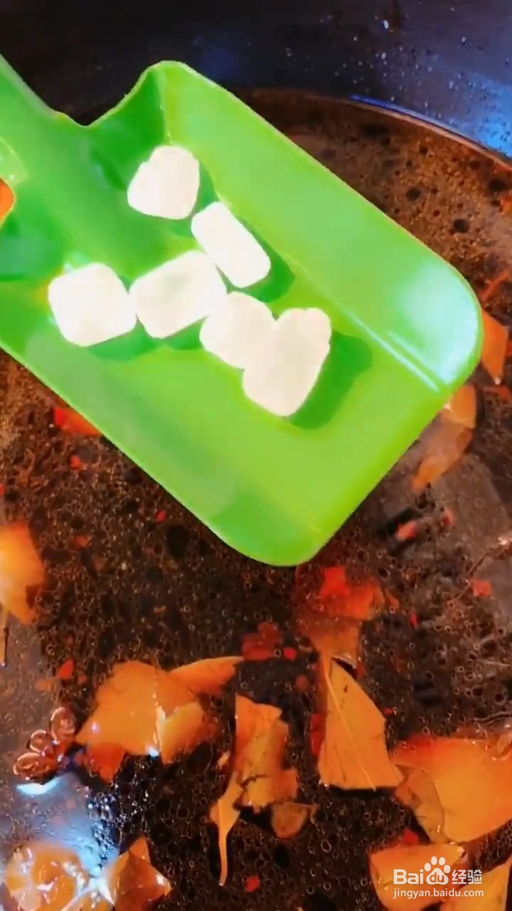 怎样在家正确自制味美的猪蹄炖肘子