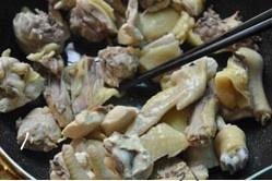 每日美食-香菇炖鸡汤的做法