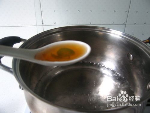 怎么做一道营养汤--缓解秋燥的雪梨排骨汤做法