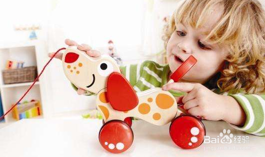 给孩子挑选玩具要注意些什么?