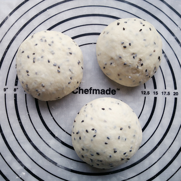 黑芝麻番薯蜂蜜吐司